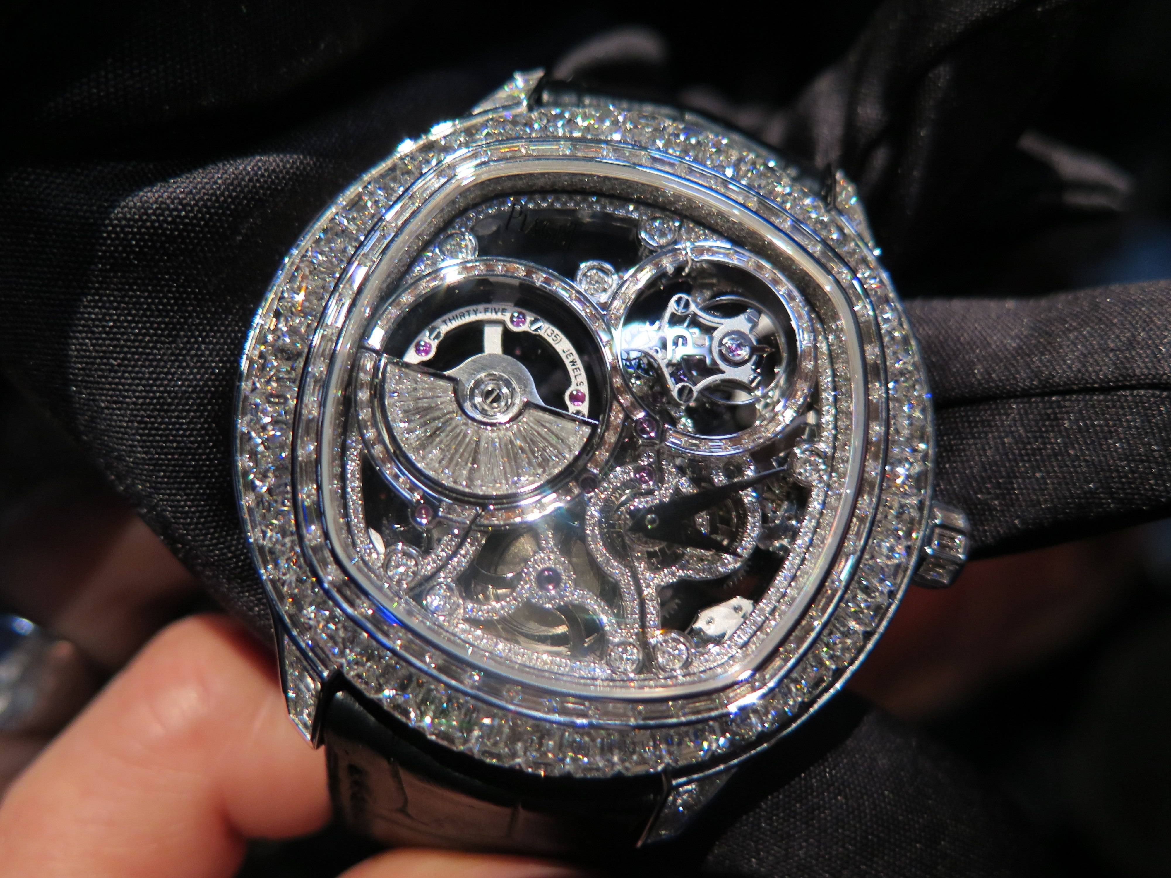 New Year's Resolution to Get Thin? Let Piaget Help: the Piaget Emperador  Coussin Ultra-Thin Minute Repeater - Monochrome Watches