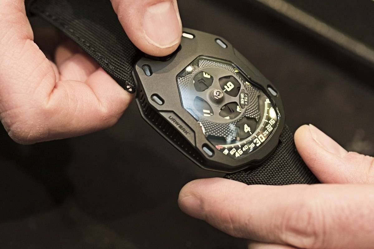Urwerk UR-105 TA All Black Watch 2015 Hands On