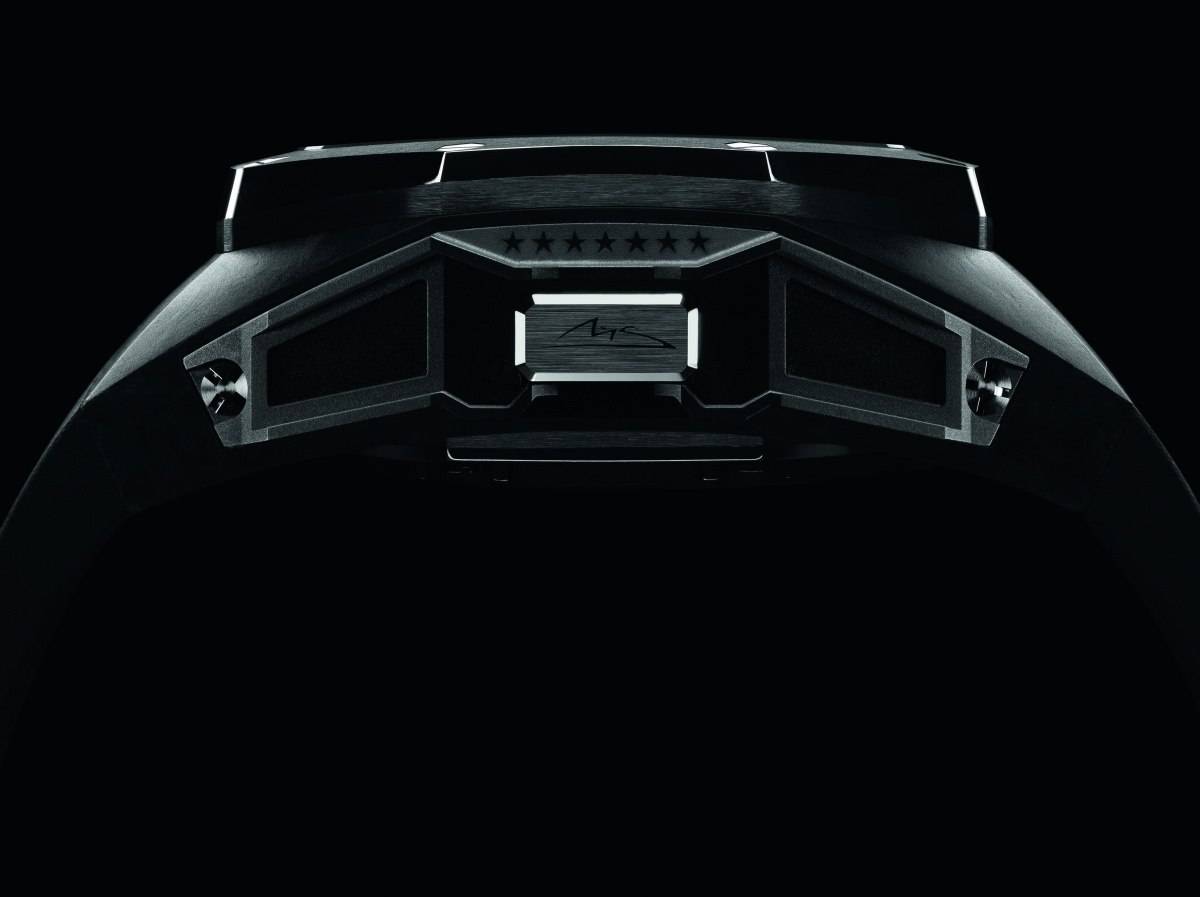 Audemars-Piguet-Royal-Oak-Concept-Laptimer-Michael-Schumacher-New-Watch-pushpiece.jpg
