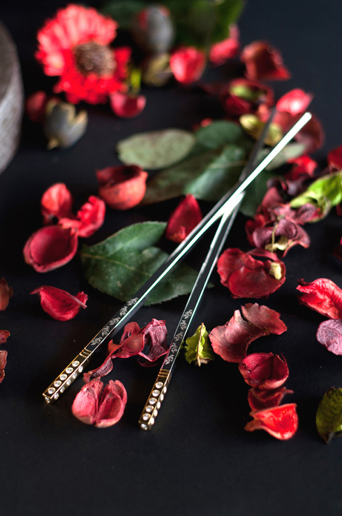 $17,000 Diamond Chopsticks Designed for Jane Seymour Dining Experience
