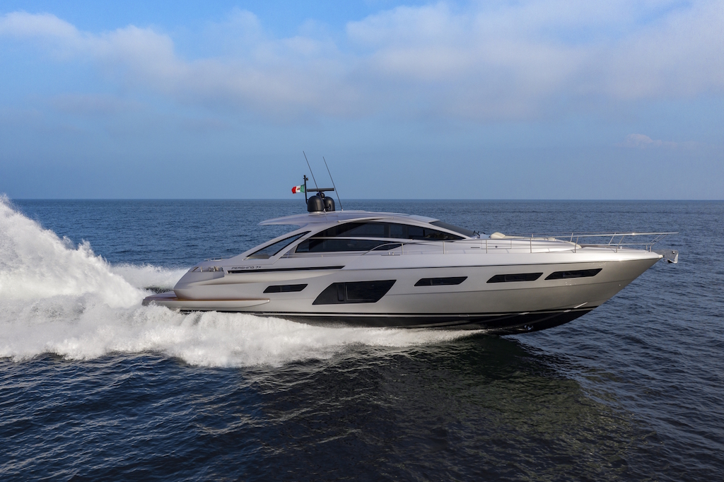 See The New Pershing 7X Luxury Yacht