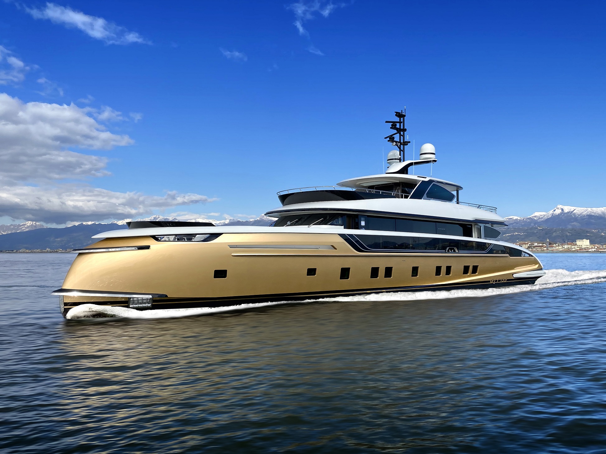 Dynamiq Flagship 41-Meter ‘Stefania’ Is Here To Impress!