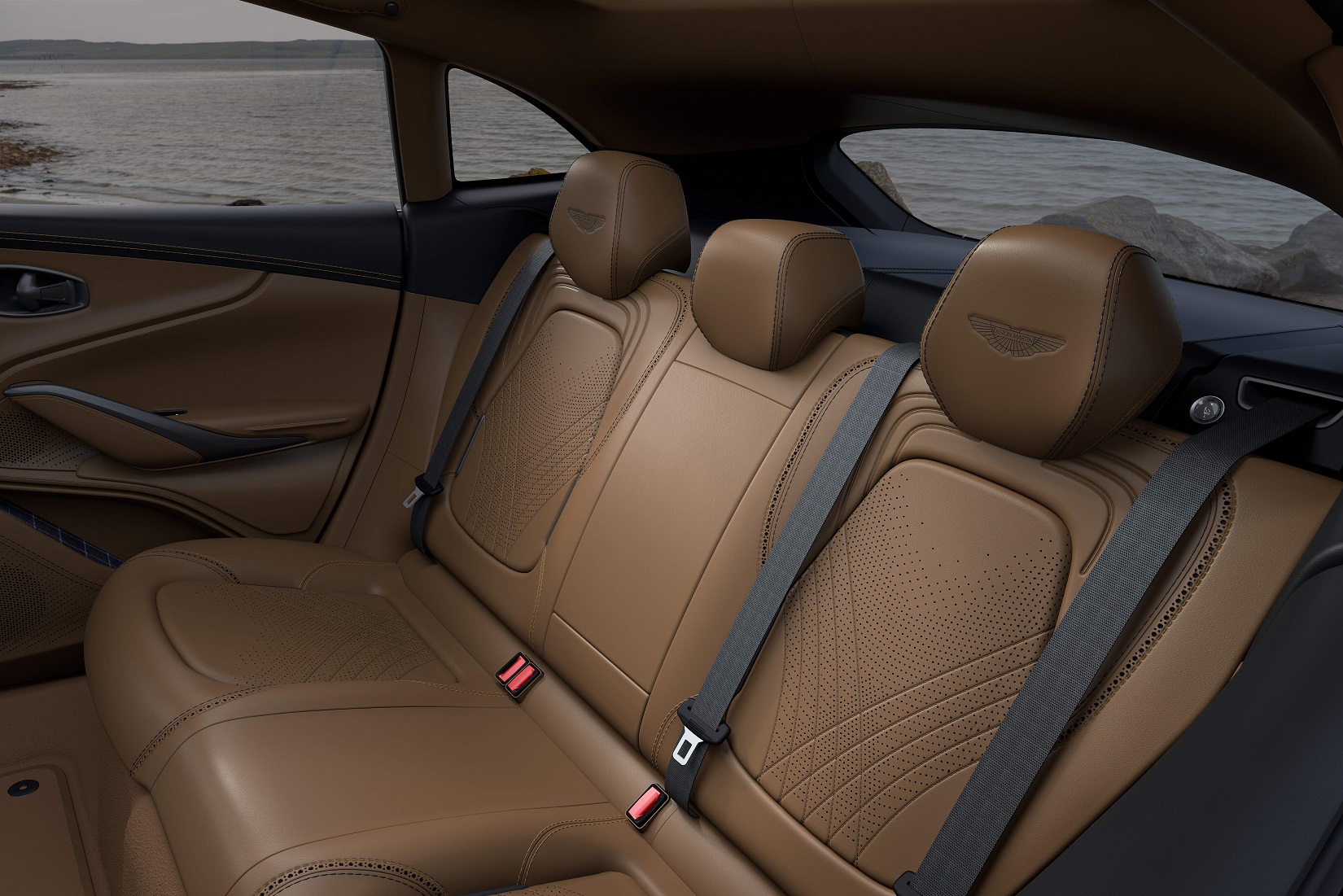 Q by Aston Martin DBX Bowmore Edition