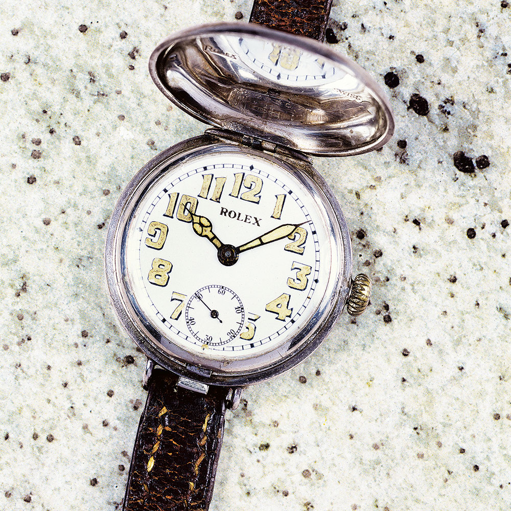 A Look Inside The Iconic ‘The Watch Book Rolex’