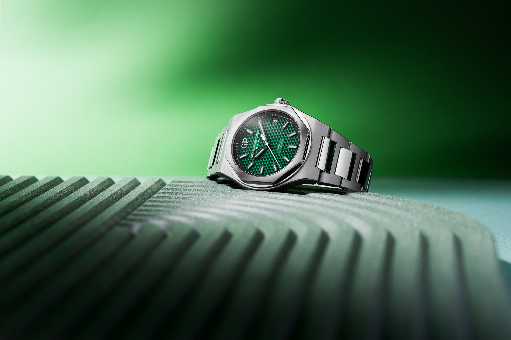 Girard-Perregaux Presents Newest Addition to Laureato Collection – Laureato 42mm Green